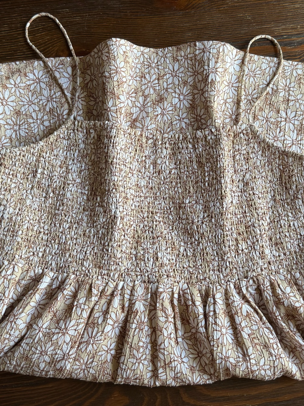 American Eagle Outfitters Floral Smocked Mini Dress in Beige and White - Picture 3 of 5